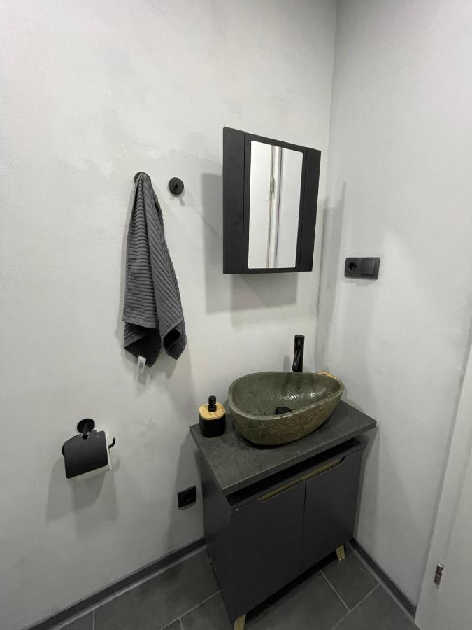Bright: Flat With Balcony - Kitchen - Free Parking Lägenhet Berlin Exteriör bild