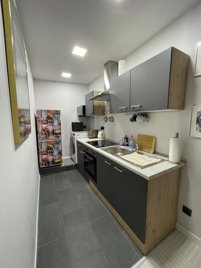 Bright: Flat With Balcony - Kitchen - Free Parking Lägenhet Berlin Exteriör bild