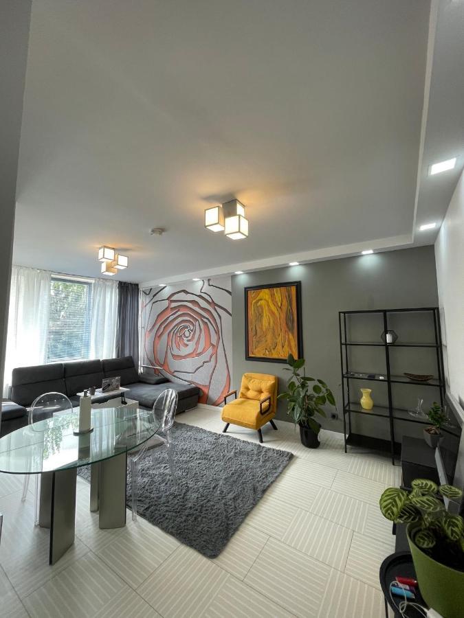 Bright: Flat With Balcony - Kitchen - Free Parking Lägenhet Berlin Exteriör bild